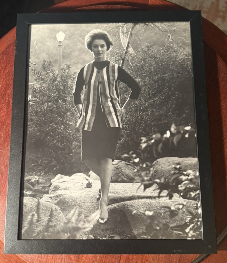 VTG Woman Portrait Photograph 11×14 Framed Vintage Black & White Photo